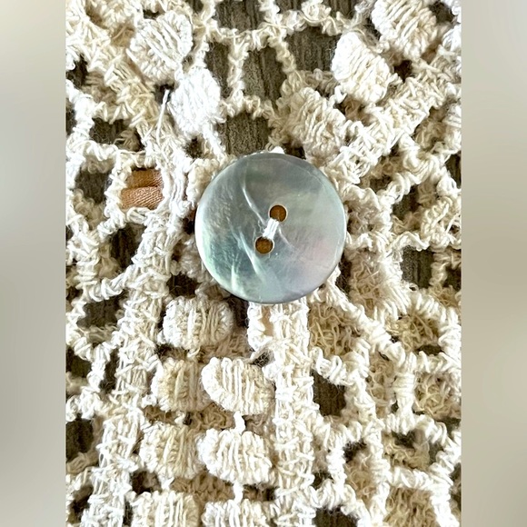 Chris McLaughlin XL crocheted sweater blouse cardigan pearlized button NWOT - Picture 5 of 7